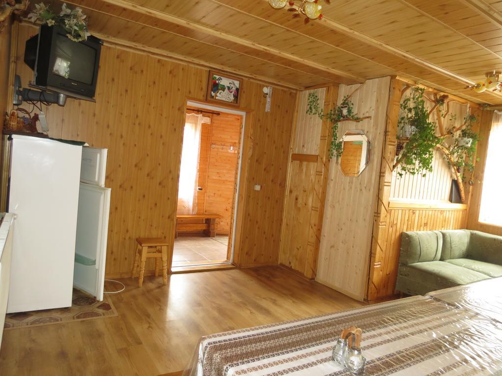 Bilyy Kamin Guest House Tatariv Eksteriør bilde