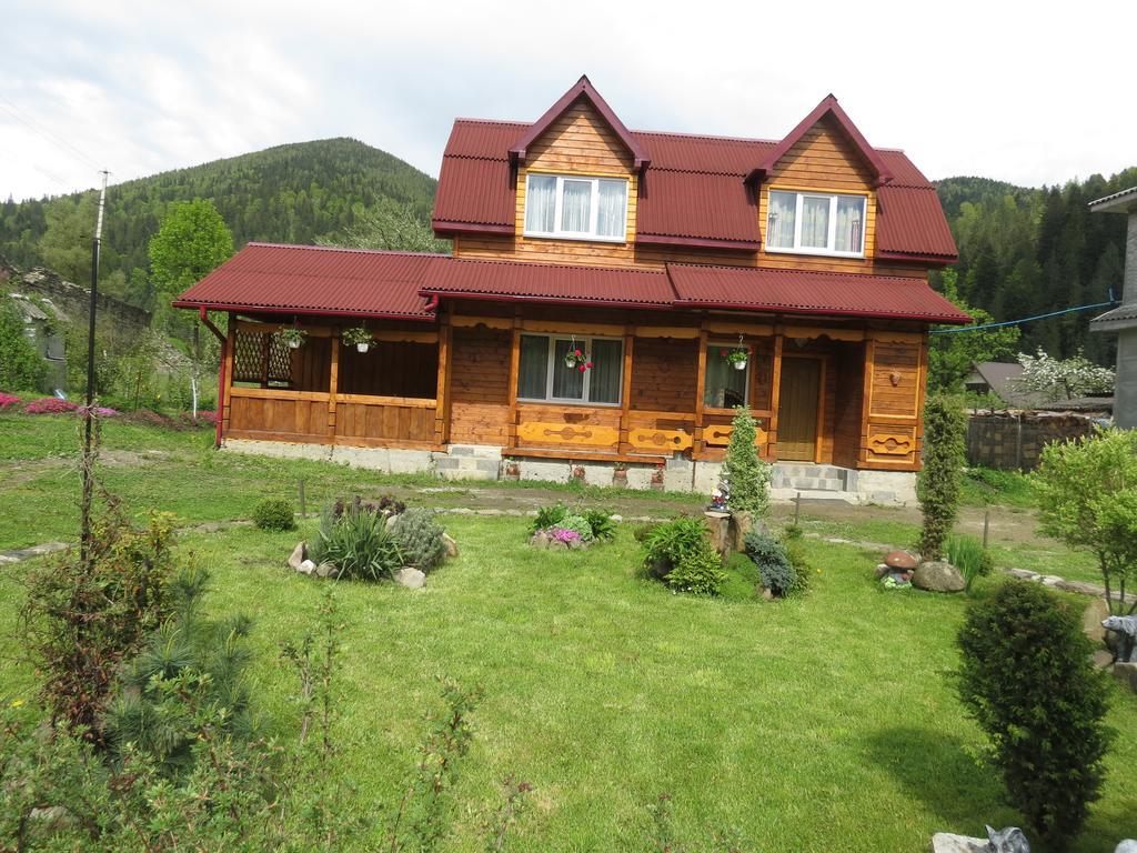 Bilyy Kamin Guest House Tatariv Eksteriør bilde